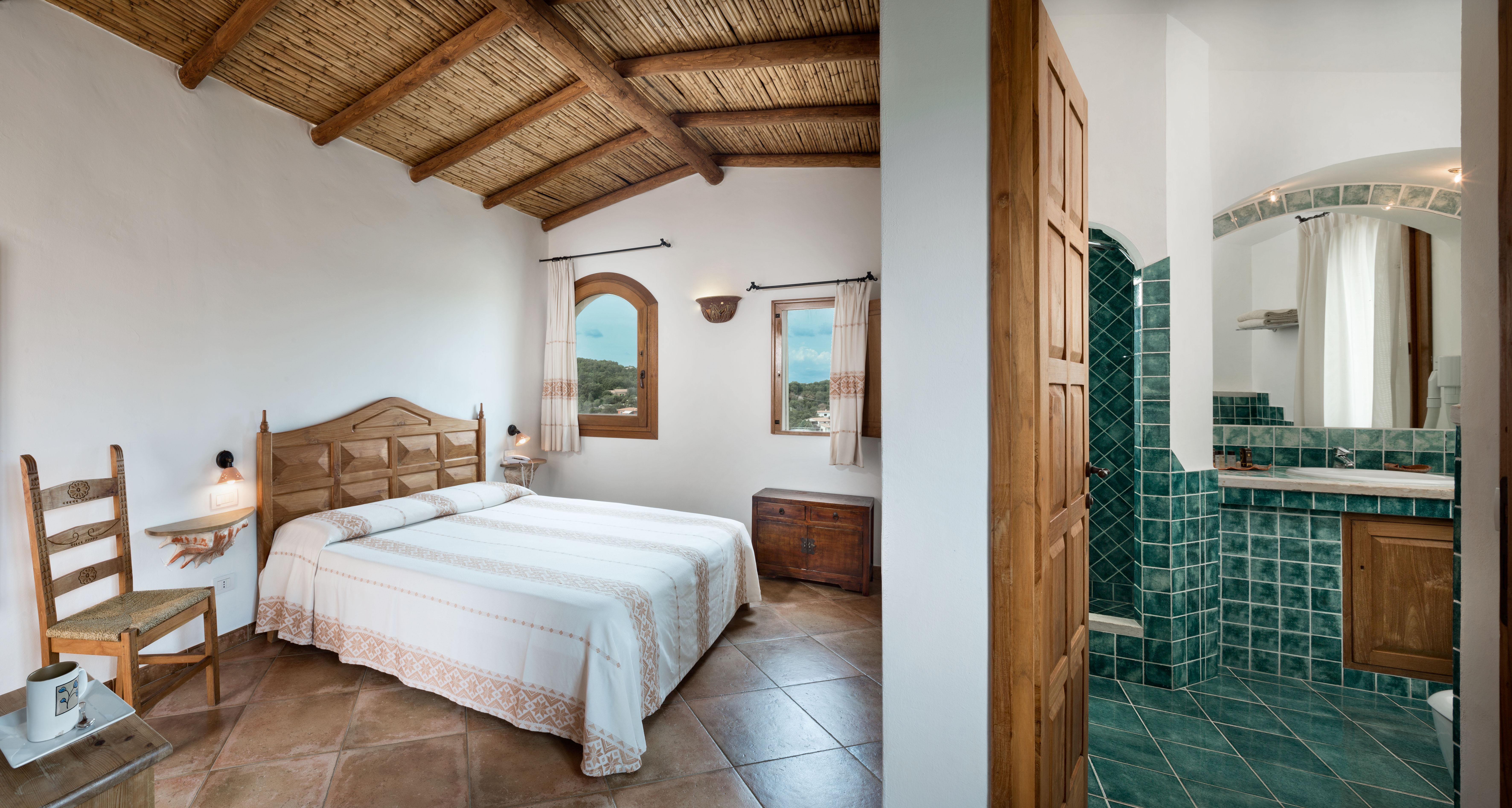 Hotel Arathena San Pantaleo Eksteriør billede