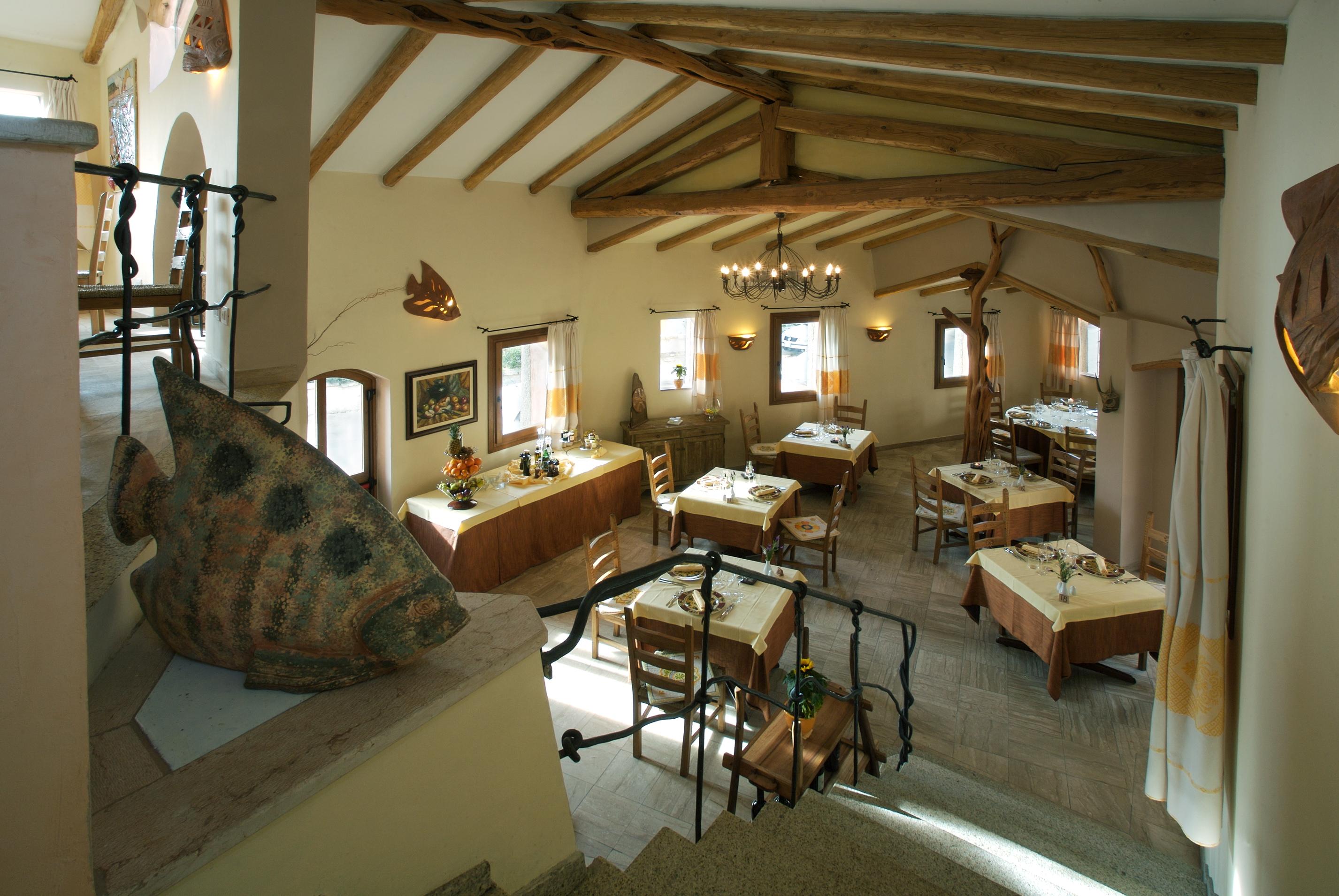 Hotel Arathena San Pantaleo Eksteriør billede