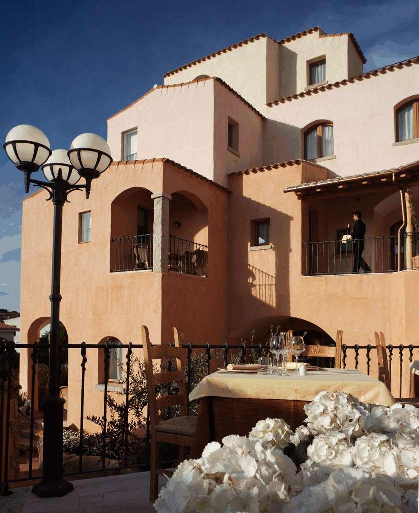Hotel Arathena San Pantaleo Eksteriør billede